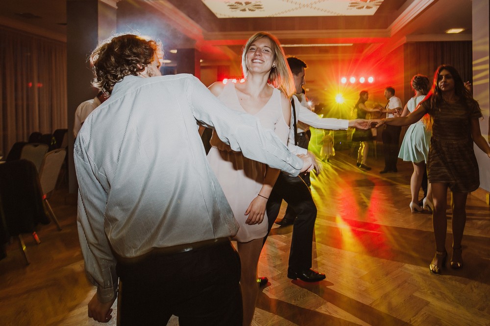 zabawa taneczna na weselu z dj szymoniak wedding team krakow